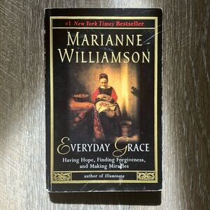 BOOK • Everyday Grace by Marianne Williamson